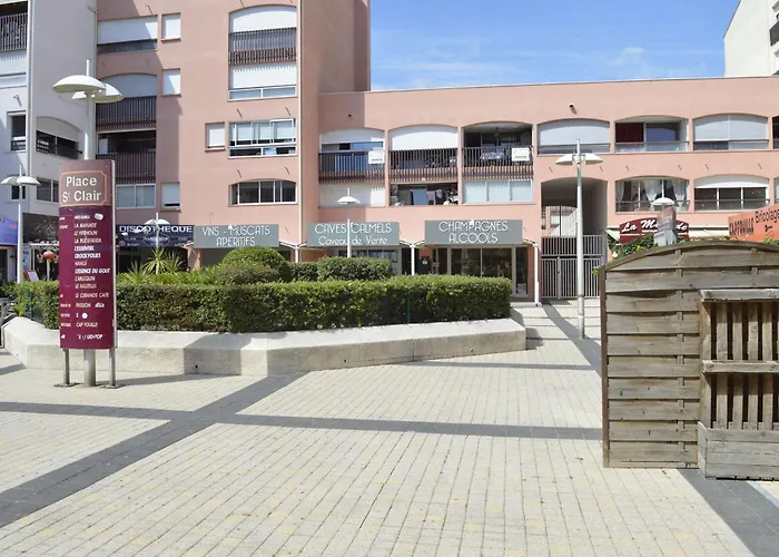 Studio Renove Avec Parking A 850M De La Plage, Proche Port Et Commerces - Cap D\'Agde - Fr-1-249-252