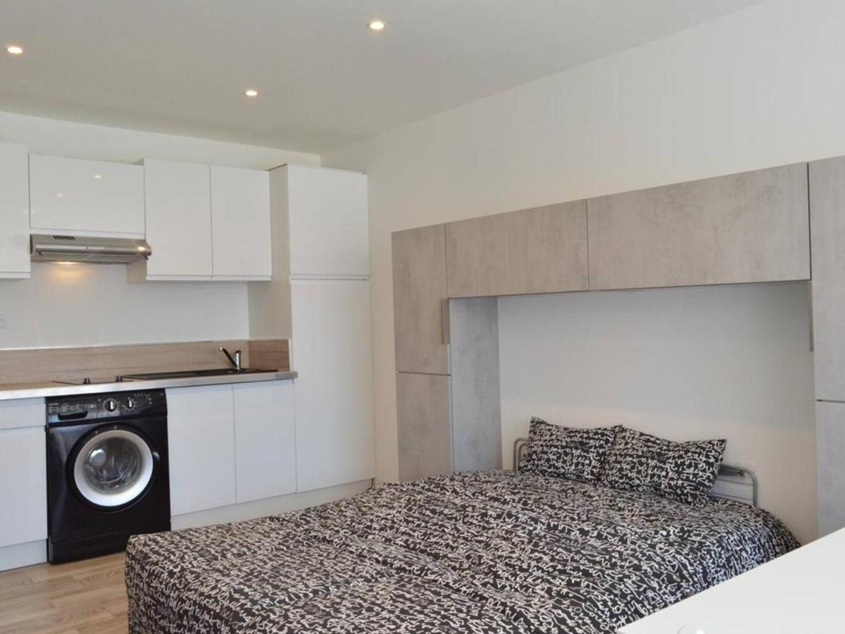 Renove Avec Parking A 850m De La Plage, Proche Port Et Commerces - Cap D'agde - Fr-1-249-252