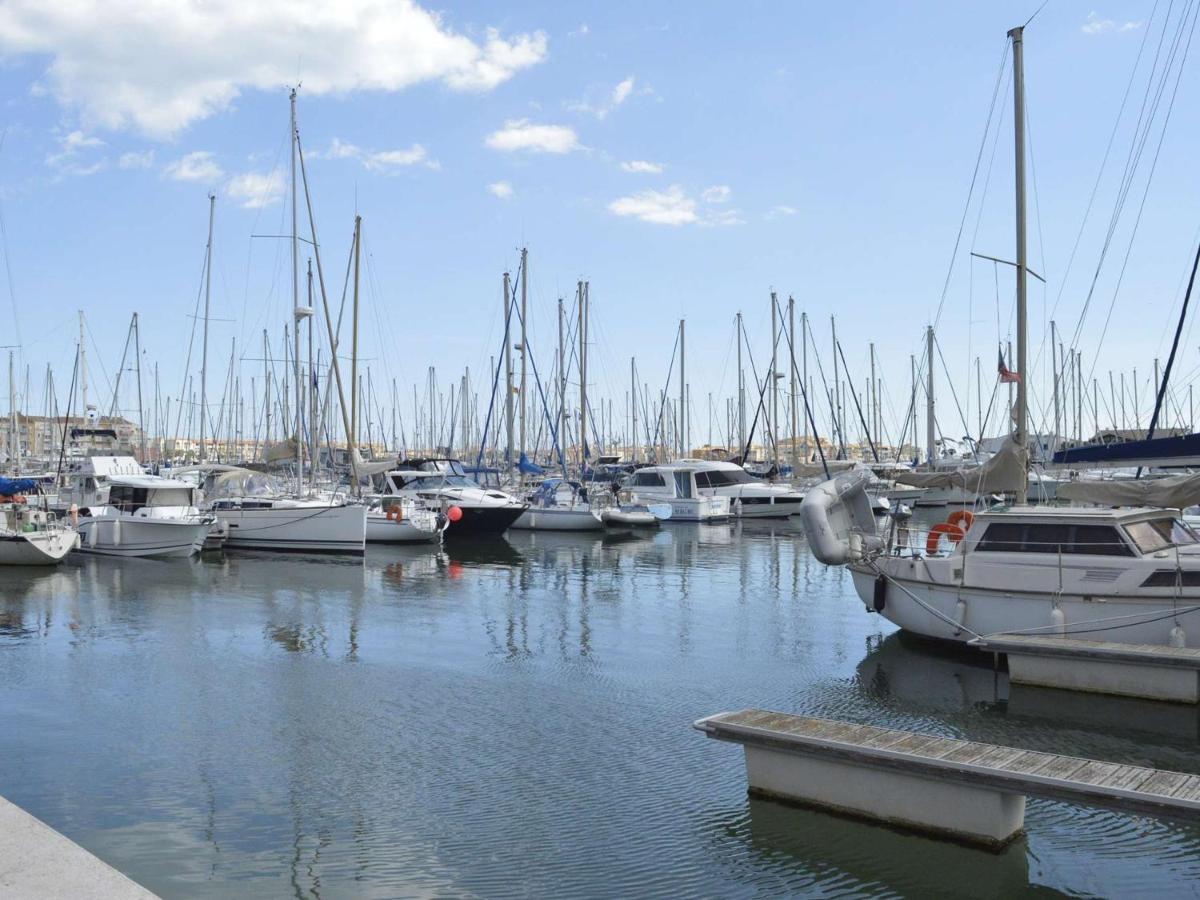 Apartment Renove Avec Parking A 850m De La Plage, Proche Port Et Commerces - Cap D'agde - Fr-1-249-252 *